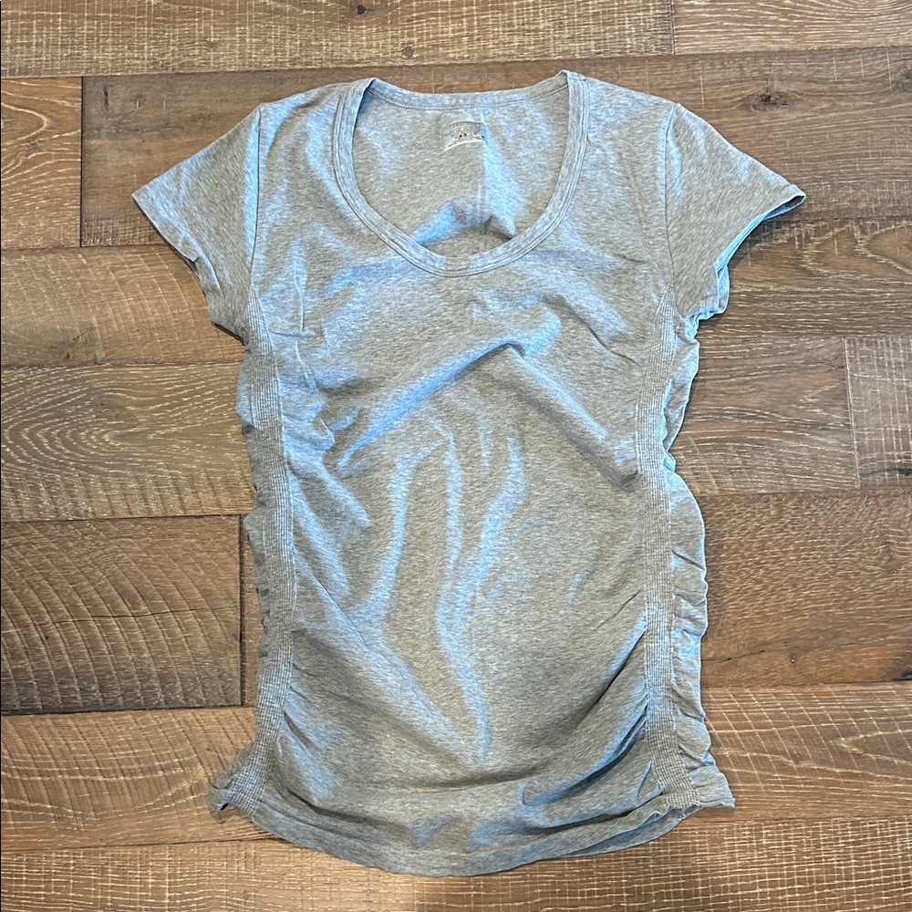 Athleta Heather Gray Women's Short Sleeve Stretch Top